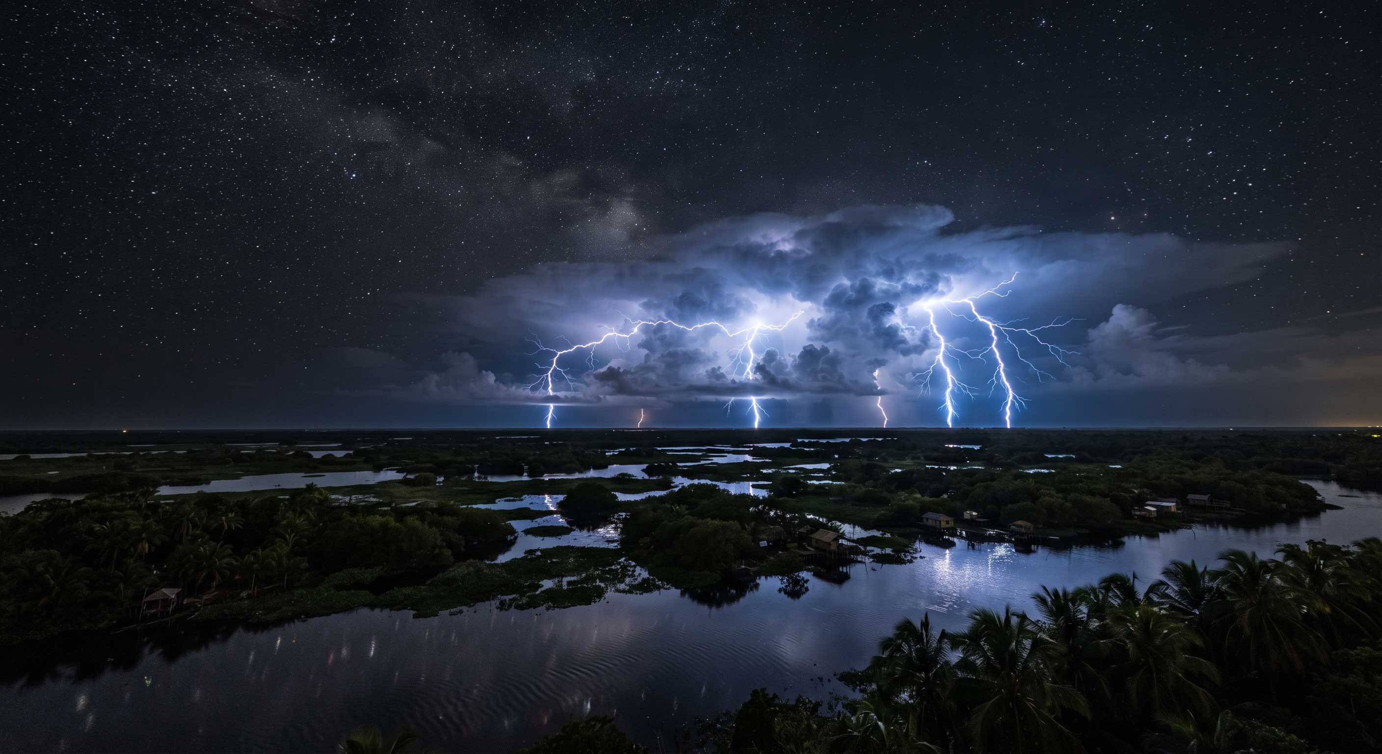 #ElPepazo - Relámpago del Catatumbo, la maravilla natural de Venezuela que ilumina el mundo desde el Zulia.